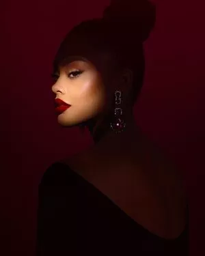 Caitlyn Mwenifumbo / bby_cai / bbycai_ / caitlyn angenile фото голая #0030