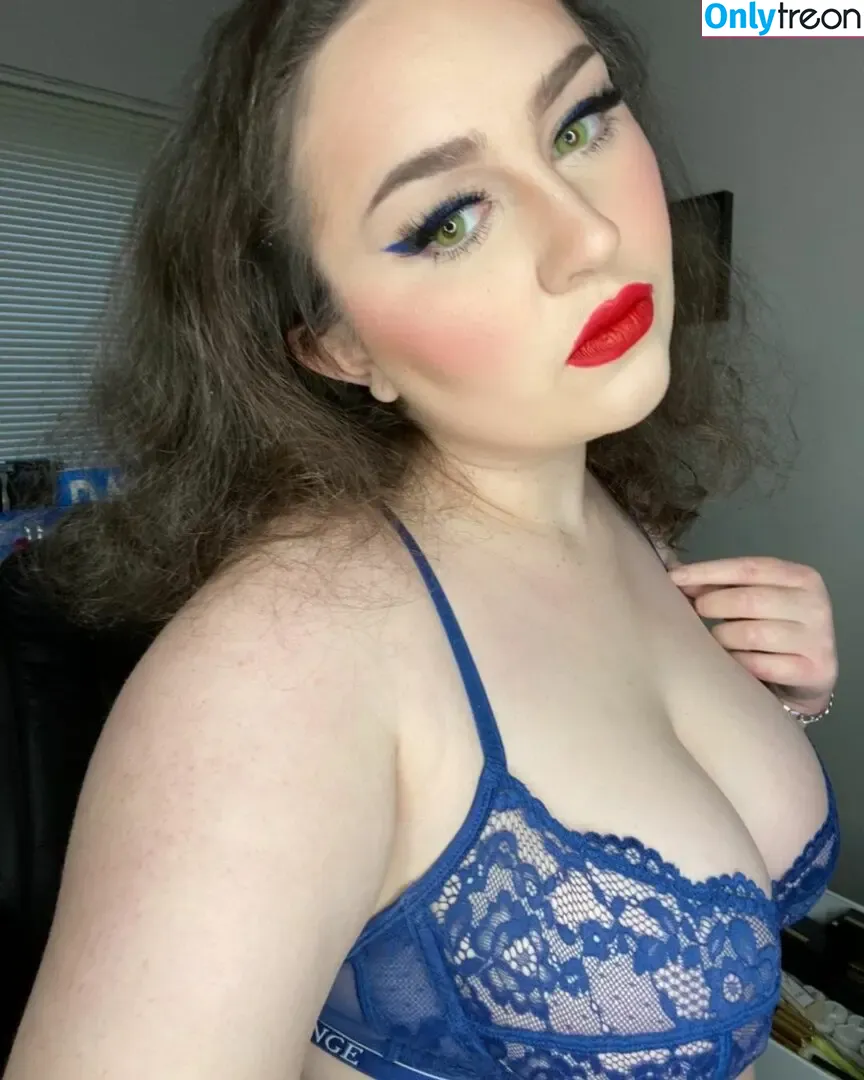 caito_potatoe nude photo #0004 (caito_potatoe)