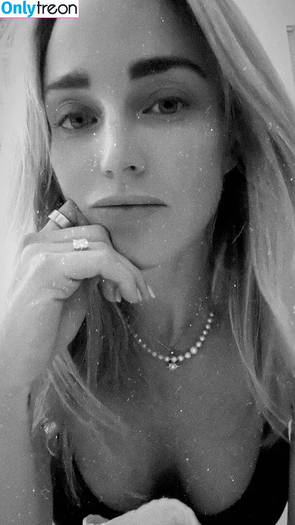 Caity Lotz nude photo #0184 (caitylotz)