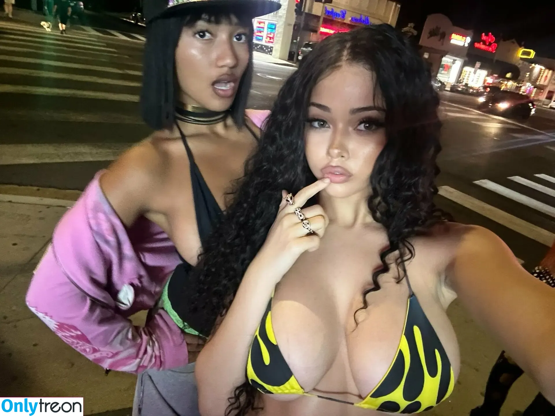 Calie.xo nude photo #0009 (caliepaid / calliexo06)