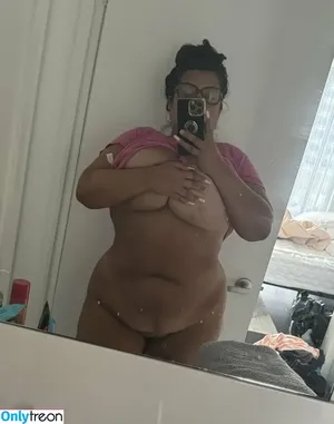 Calista Diamandis / GreekGoddess6ix / curvy.calista / greekgoddess416 nude photo #0031