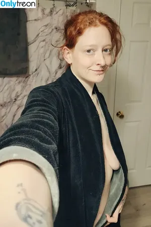  nude photo #0001