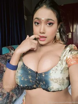 callmesherni / callmesherniakalovelyghosh nude photo #0008