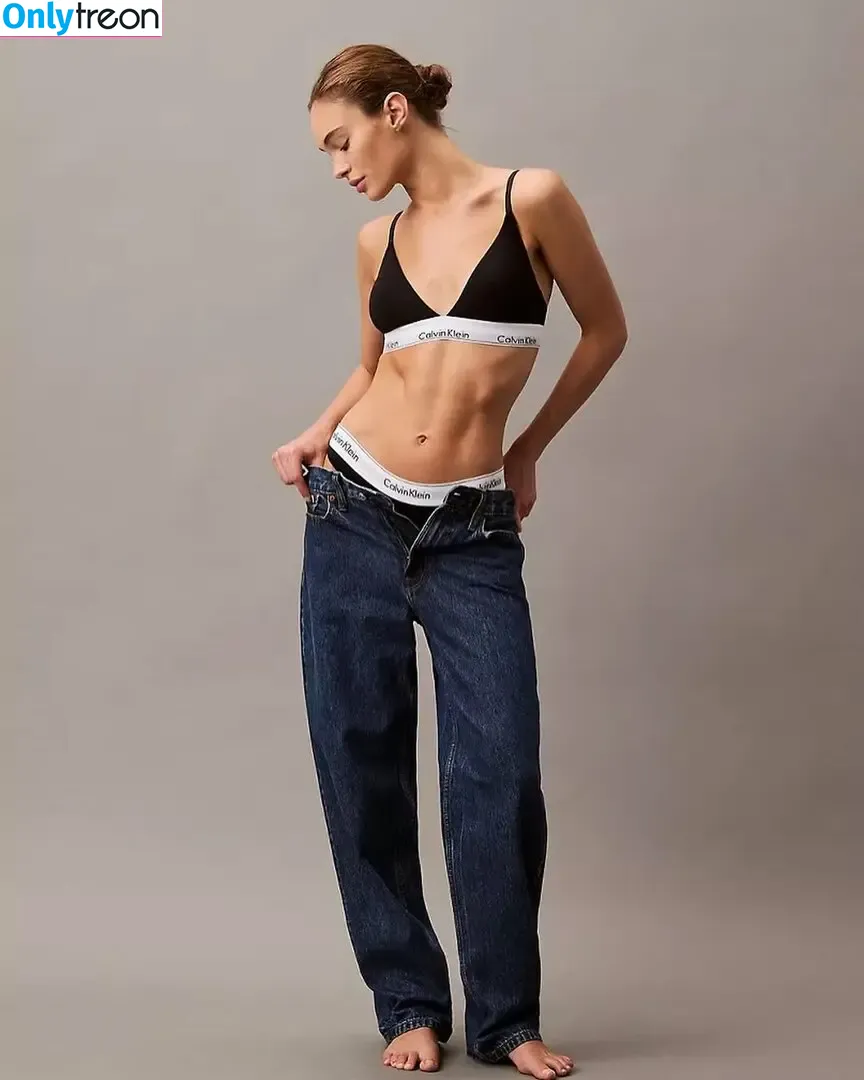 Calvin Klein nude photo #0015 (calvinklein)