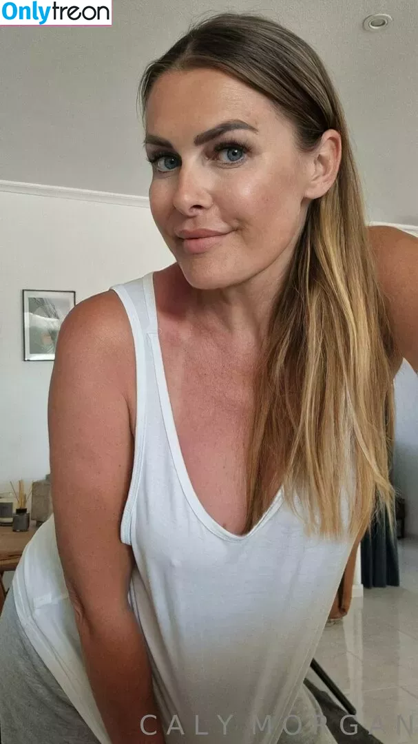 calymorgan голая photo #0115 (caly.morgan7)