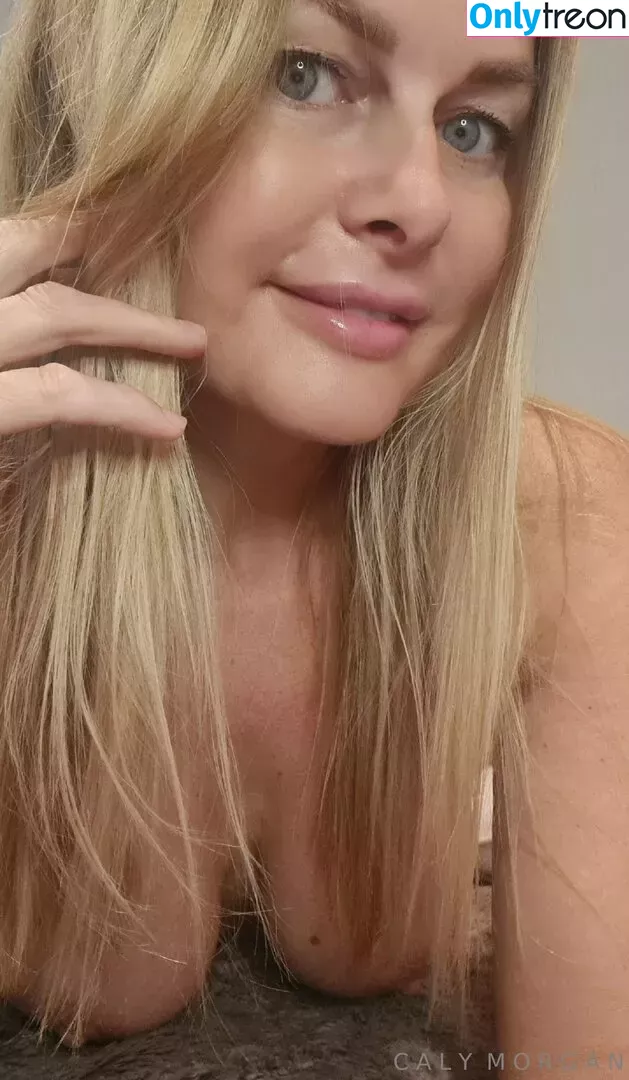calymorgan голая photo #0207 (caly.morgan7)