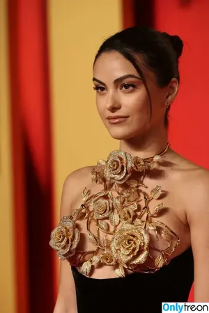 Camila Mendes / camimendes nude photo #0356