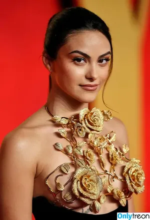 Camila Mendes / camimendes nude photo #0384