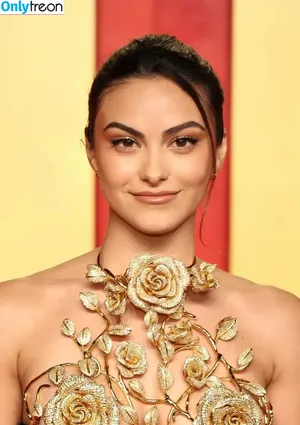 Camila Mendes / camimendes nude photo #0394