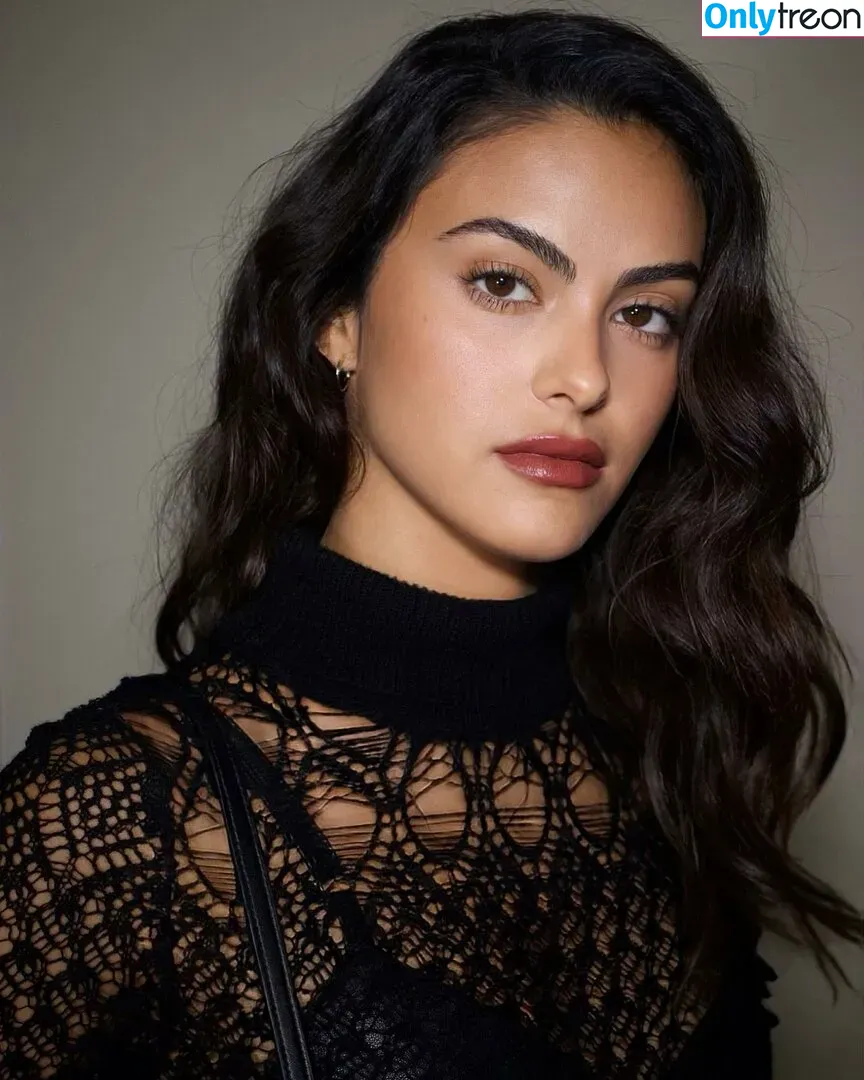 Camila Mendes голая photo #0245 (camimendes)