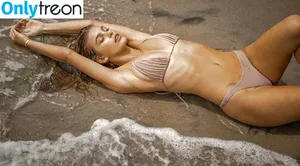 Camila Morrone / camilamorrone фото голая #0522