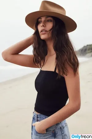 Camila Morrone / camilamorrone nude photo #0766