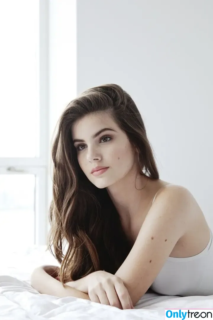 Camila Queiroz голая photo #0300 (camilaqueiroz)