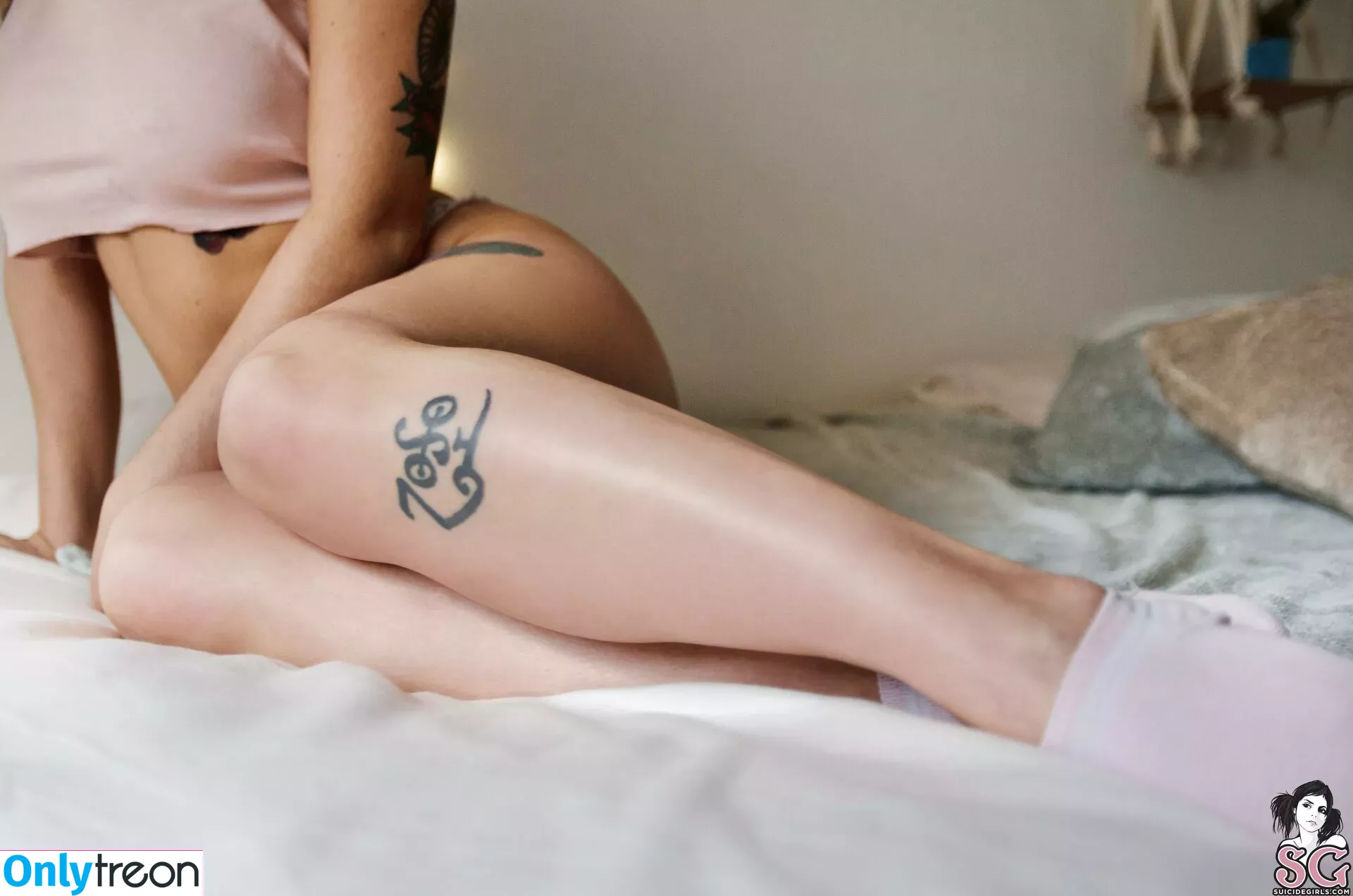 Camille Suicide nude photo #0052 (camilei / camilleelliss)