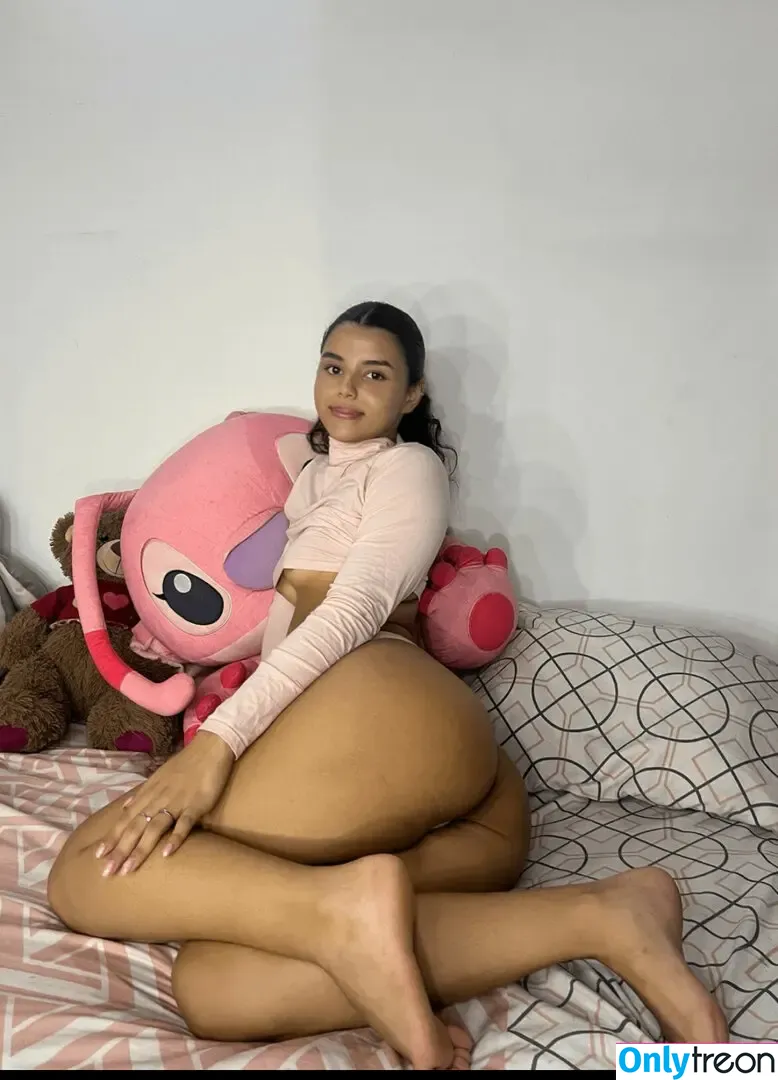 cammicamila nude photo #0005 (cammicamila)