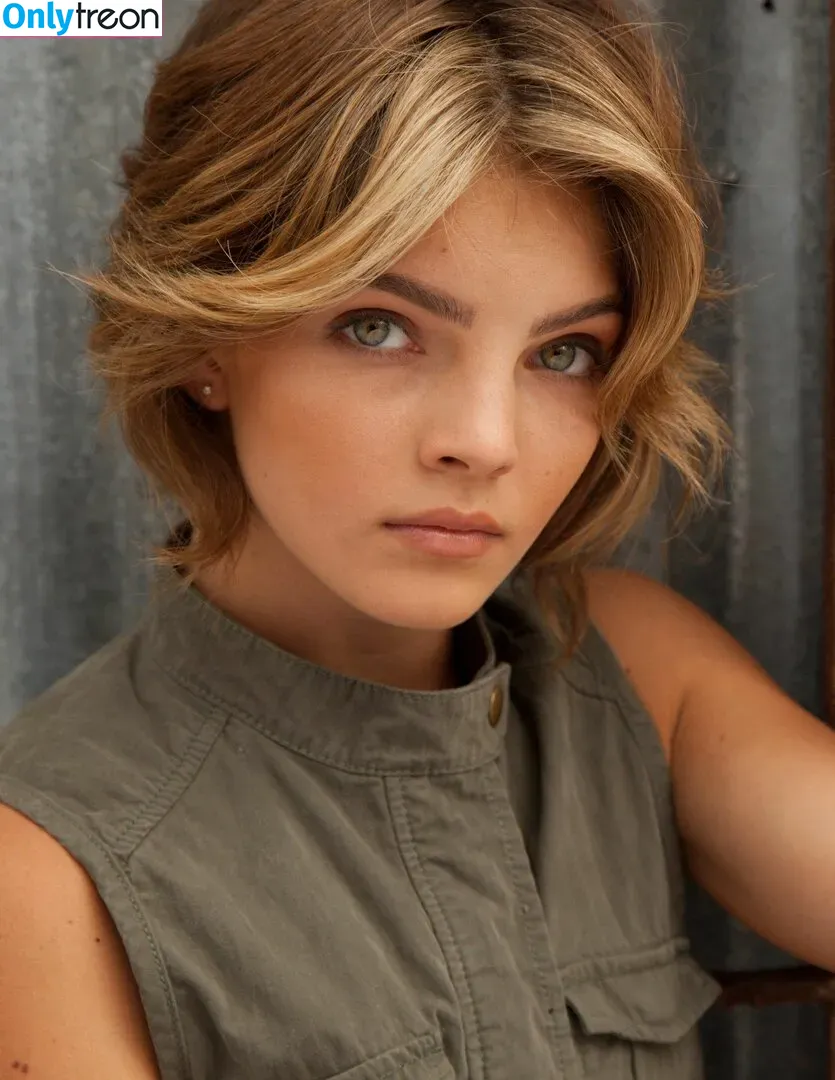 Camren Bicondova голая photo #0015 (camrenwhy)