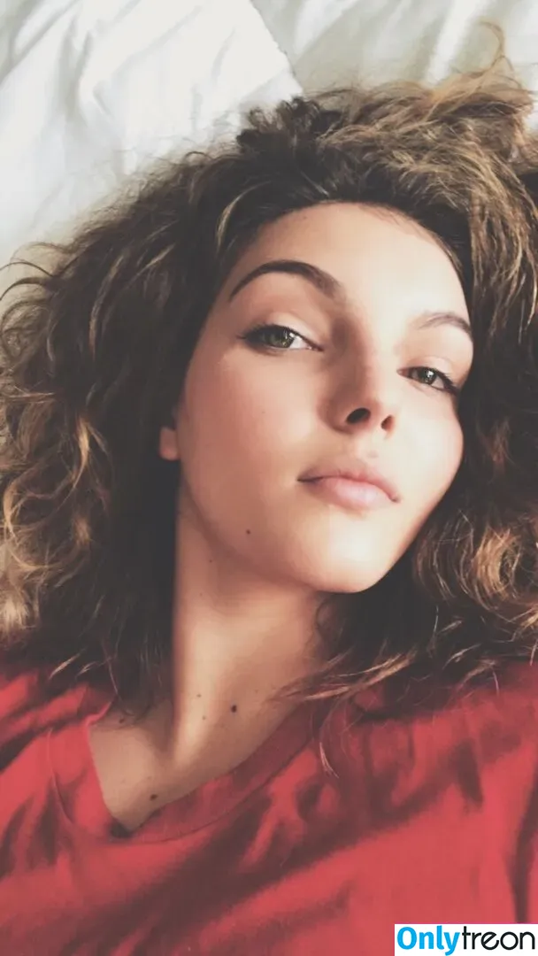 Camren Bicondova nude photo #0052 (camrenwhy)