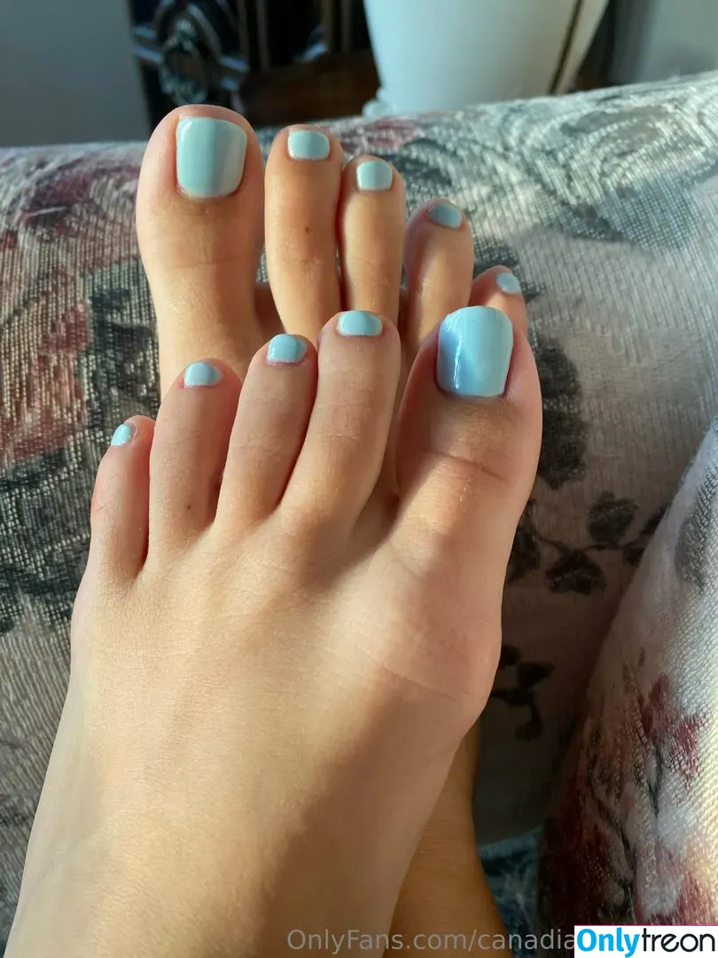 canadiansolemate nude photo #0087 (lexidoesfeet)