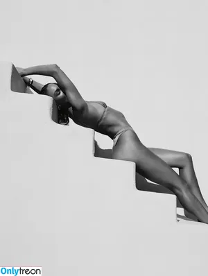 Candice Swanepoel / candiceswanepoel nude photo #0559