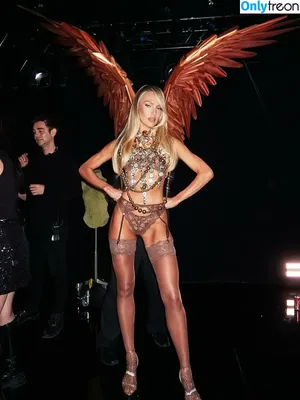 Candice Swanepoel / candiceswanepoel nude photo #0653