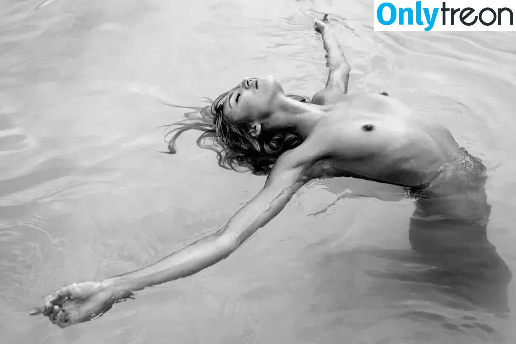 Candice Swanepoel nude photo #0290 (candiceswanepoel)