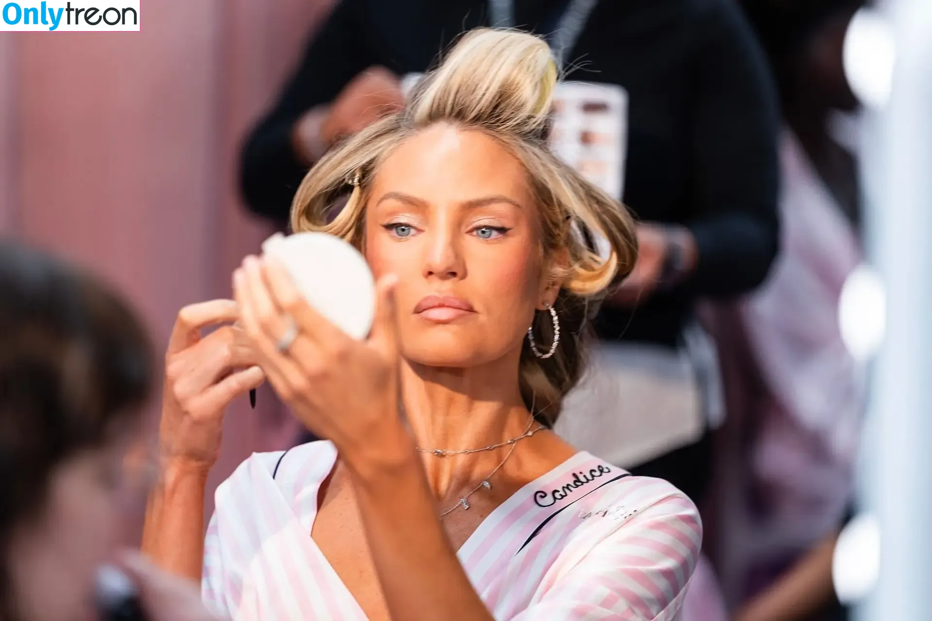 Candice Swanepoel nude photo #0621 (candiceswanepoel)
