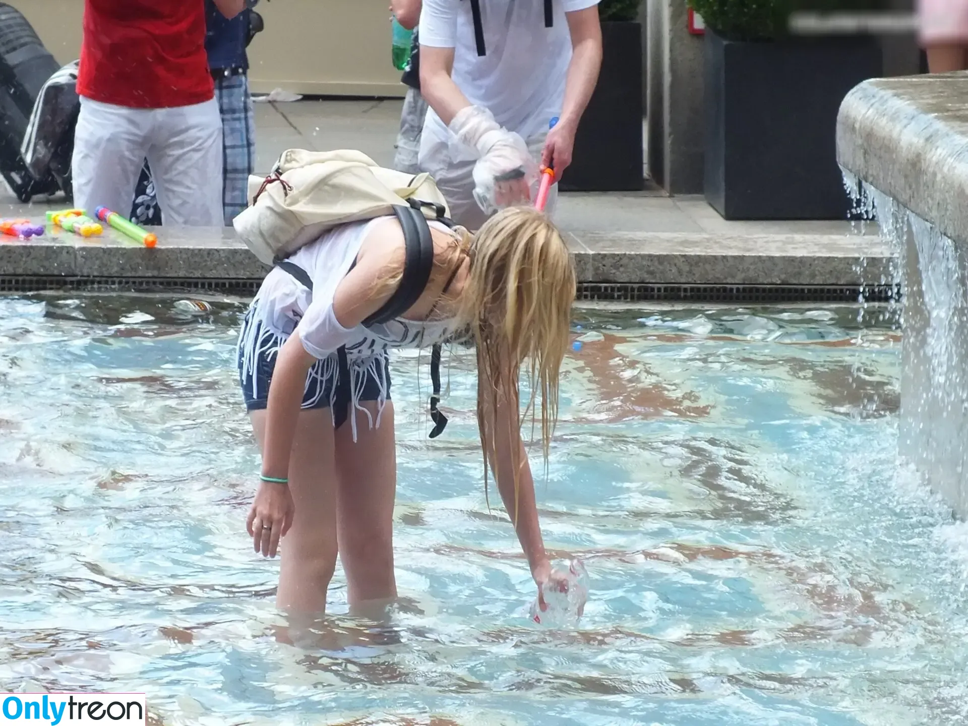 Candids nude photo #0073 (Candids)