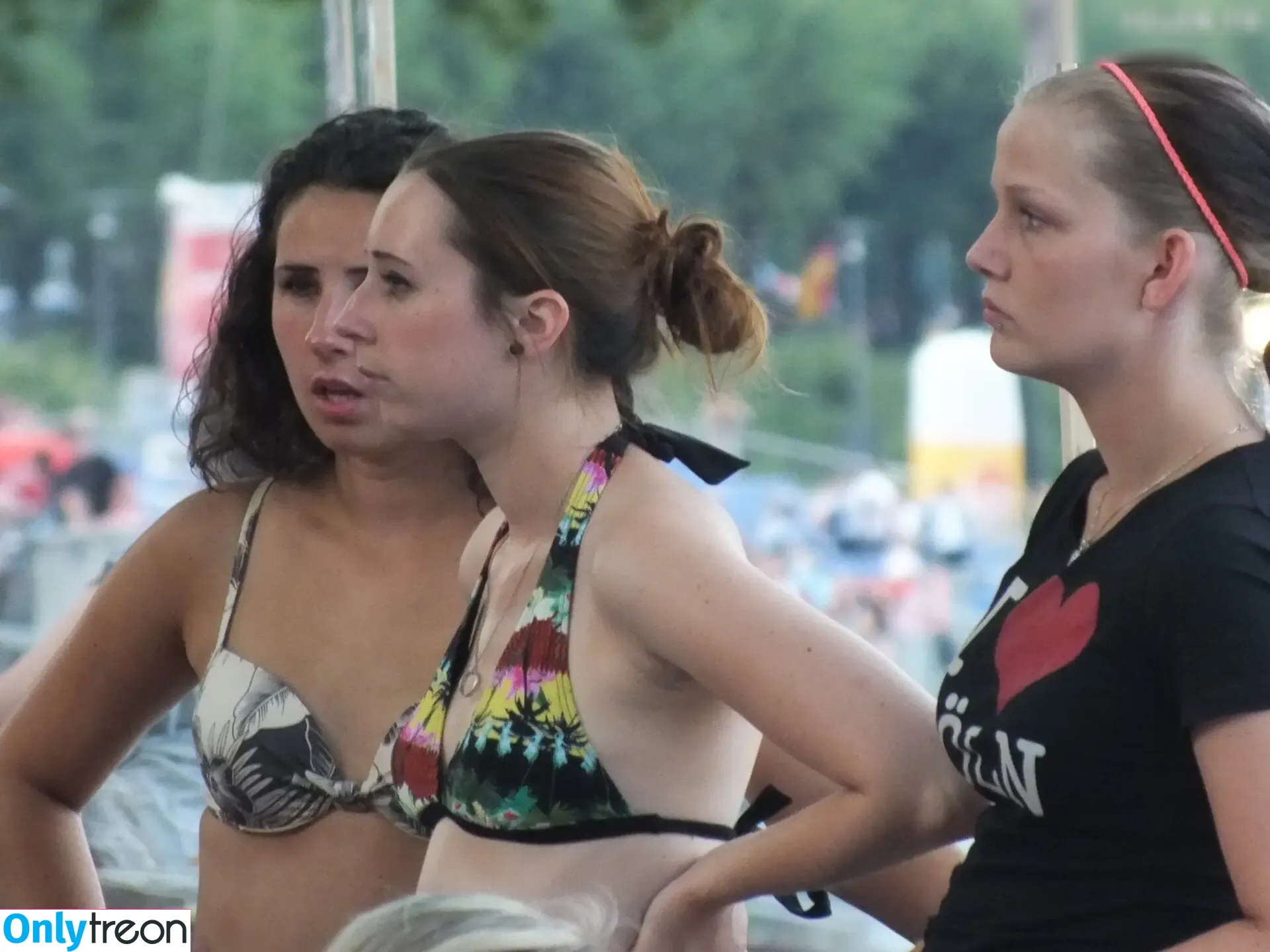 Candids nude photo #0083 (Candids)