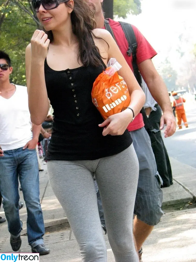 Candids nude photo #0102 (Candids)