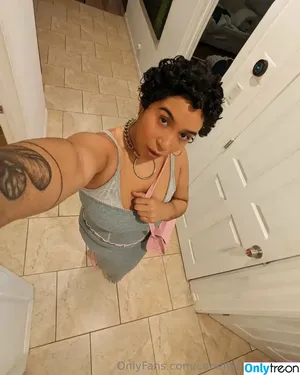  nude photo #0005