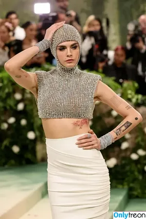 Cara Delevingne / caradelevingne / jeff__sacks nude photo #1675