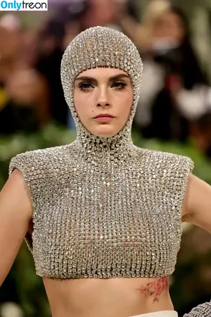 Cara Delevingne / caradelevingne / jeff__sacks nude photo #1677