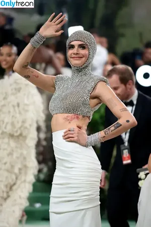 Cara Delevingne / caradelevingne / jeff__sacks nude photo #1680
