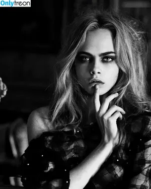Cara Delevingne / CaraDelevingne nude photo #1728