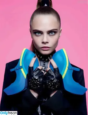 Cara Delevingne / caradelevingne фото голая #1807