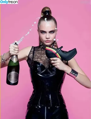 Cara Delevingne / caradelevingne фото голая #1815