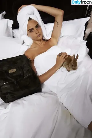 Cara Delevingne / caradelevingne фото голая #1829