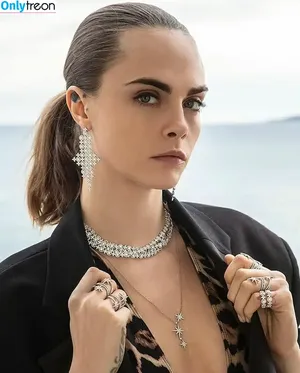 Cara Delevingne / caradelevingne фото голая #1983