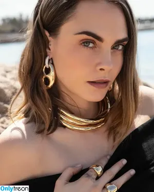 Cara Delevingne / caradelevingne фото голая #1986