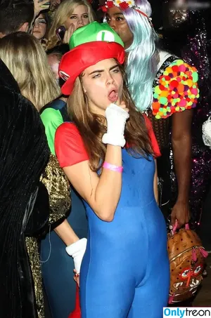 Cara Delevingne / caradelevingne фото голая #1995