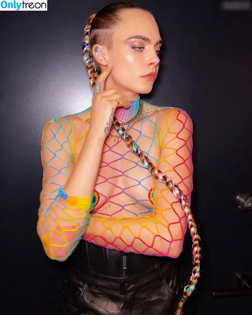 Cara Delevingne nude photo #1712 (caradelevingne / jeff__sacks)
