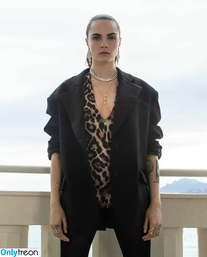 Cara Delevingne голая photo #1984 (caradelevingne)