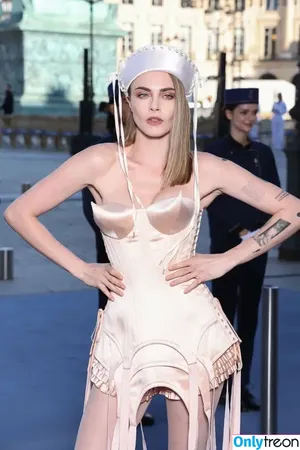 Cara Delevingne / caradelevingne фото голая #2069