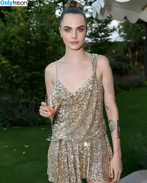 Cara Delevingne / caradelevingne фото голая #2094