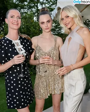 Cara Delevingne / caradelevingne фото голая #2096