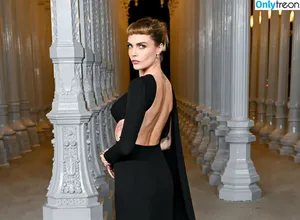 Cara Delevingne / caradelevingne фото голая #2469