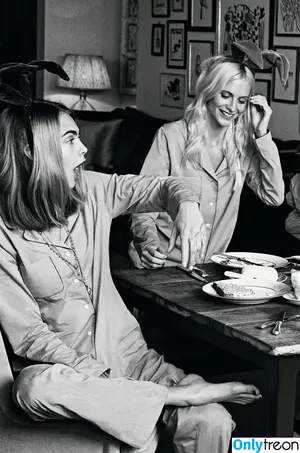 Cara Delevingne / caradelevingne nude photo #2500