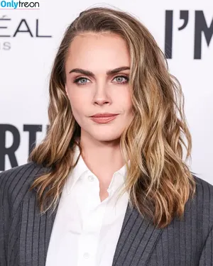 Cara Delevingne / caradelevingne фото голая #2529