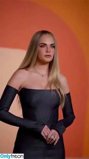 Cara Delevingne / caradelevingne фото голая #2766