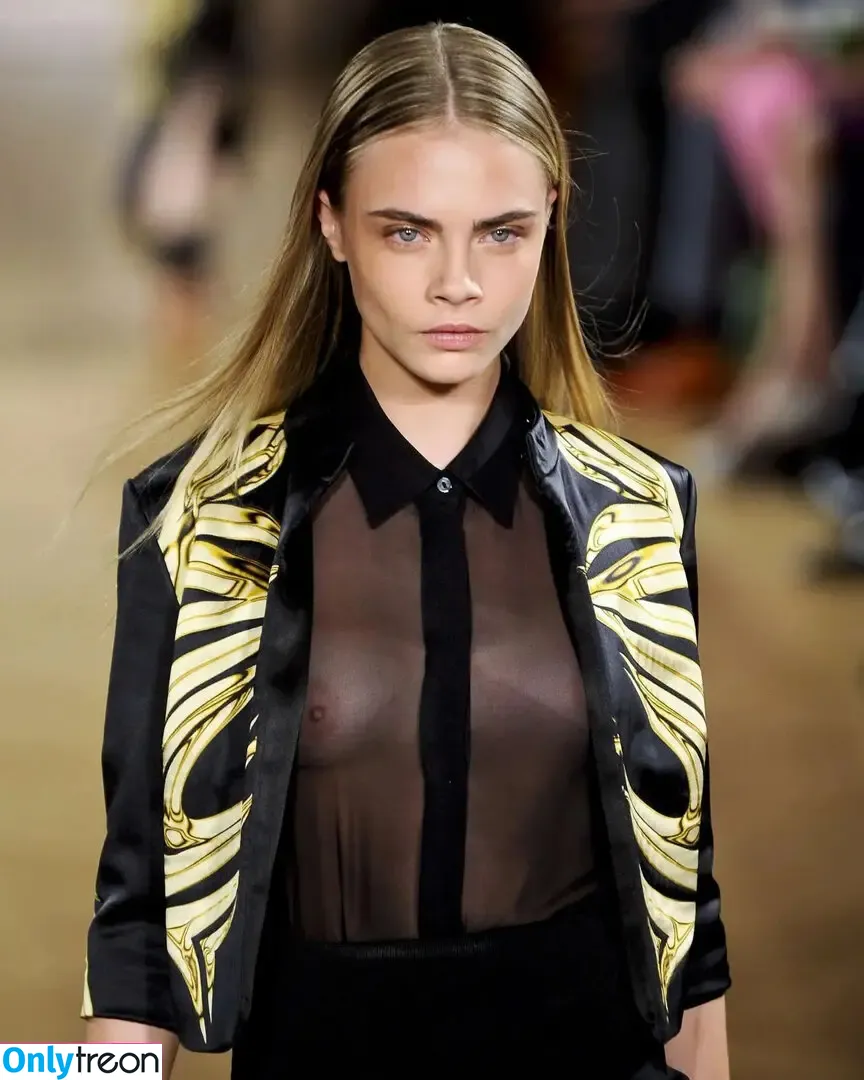 Cara Delevingne голая photo #2150 (caradelevingne)